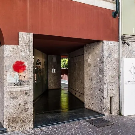 Lägenhet Incantevole-a Due Passi Dal Lago